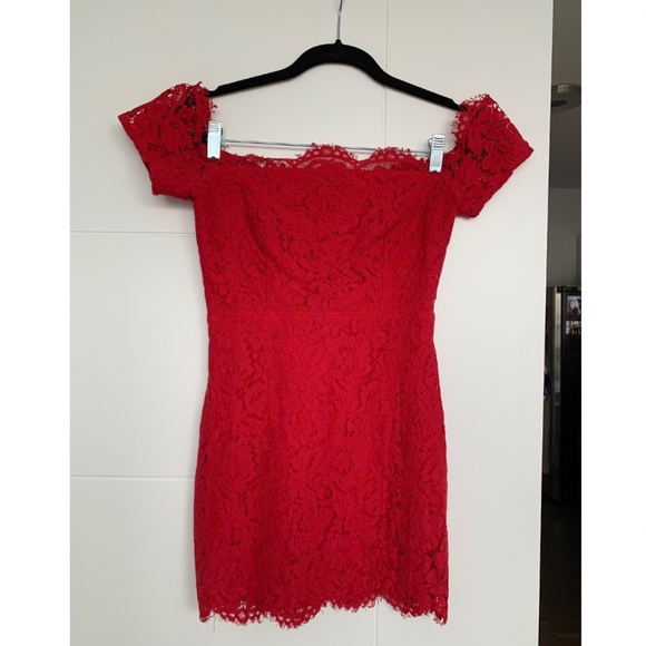 Tobi Emma Off Shoulder Lace Bodycon Dress in Red - Picture 3 of 4